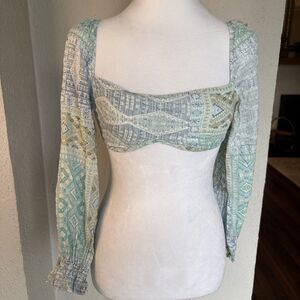 Hazel boutique Boho Peasant Crop Top With Long Sleeves Size Small